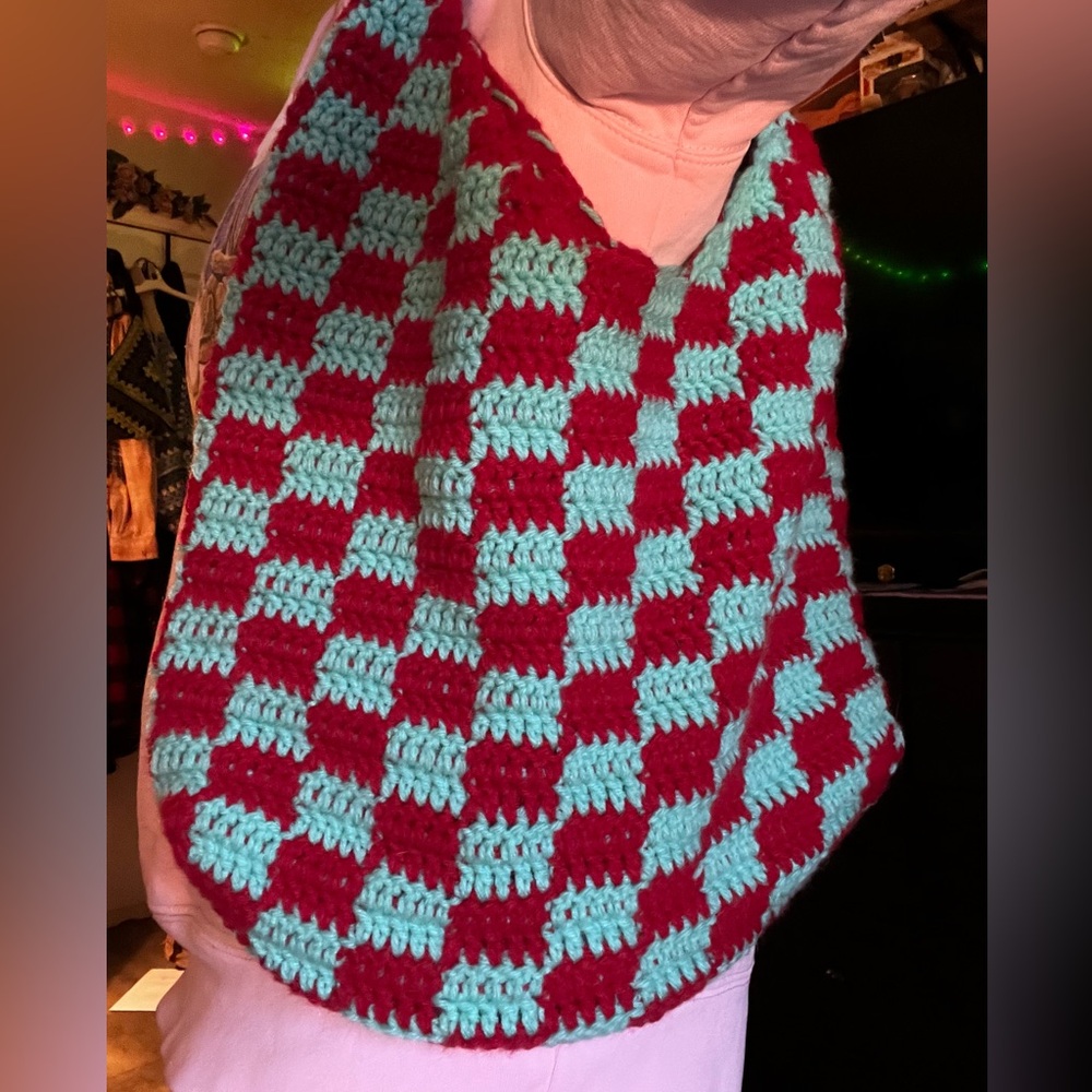 large checkered crochet bag